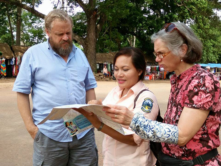 Solin, explaining the layout of Angkor Thom