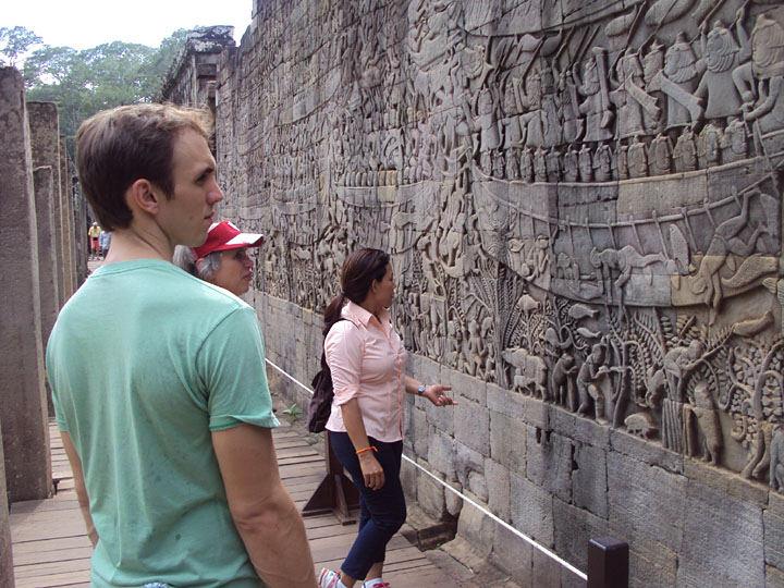 Bas relief at Bayon