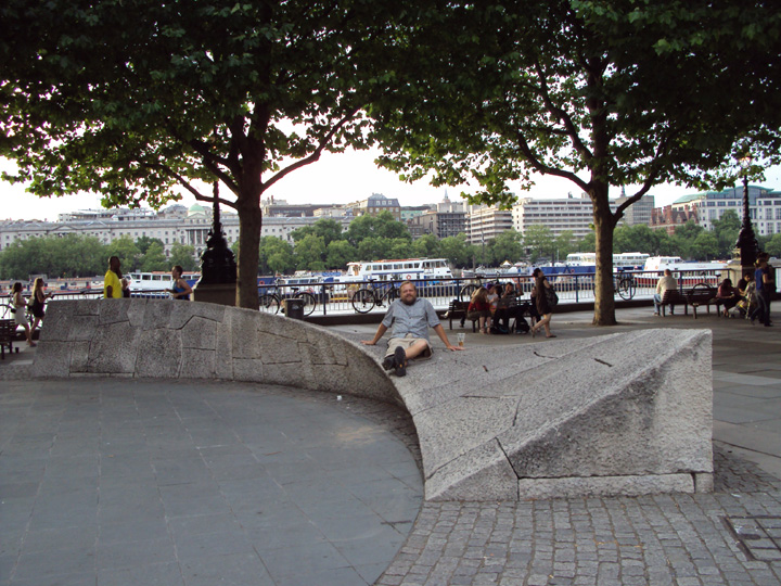 Thames walkway